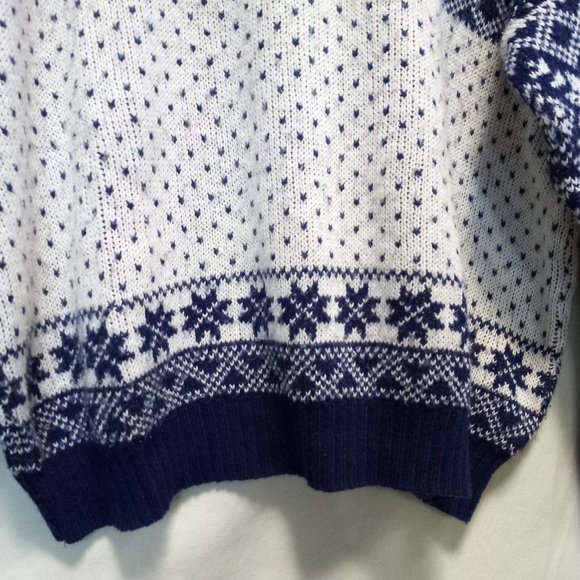 Vintage Men's Blue White Nordic Fair Isle Winter Knit Sweater  LG (T-346) - Picture 4 of 11